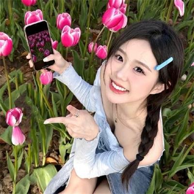红唇相吻
